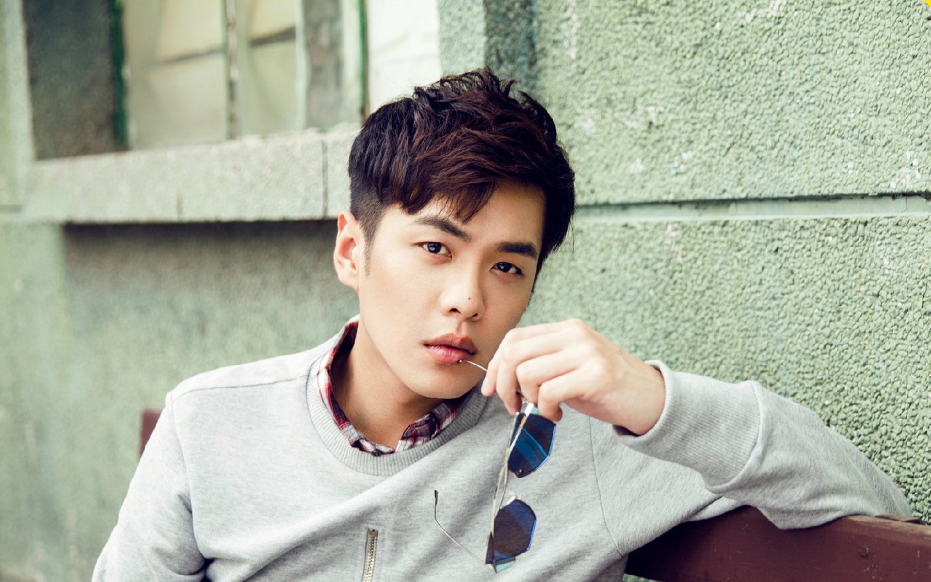 开云首页登录-_极地冰川徒步：白雪皑皑中的勇者挑战_，极地冰川保湿套装