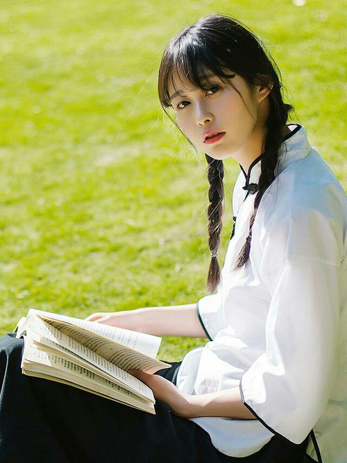 开云官网在线-那不勒斯战平都灵，主场未能全取三分表现一般，那不勒斯都灵比分预测