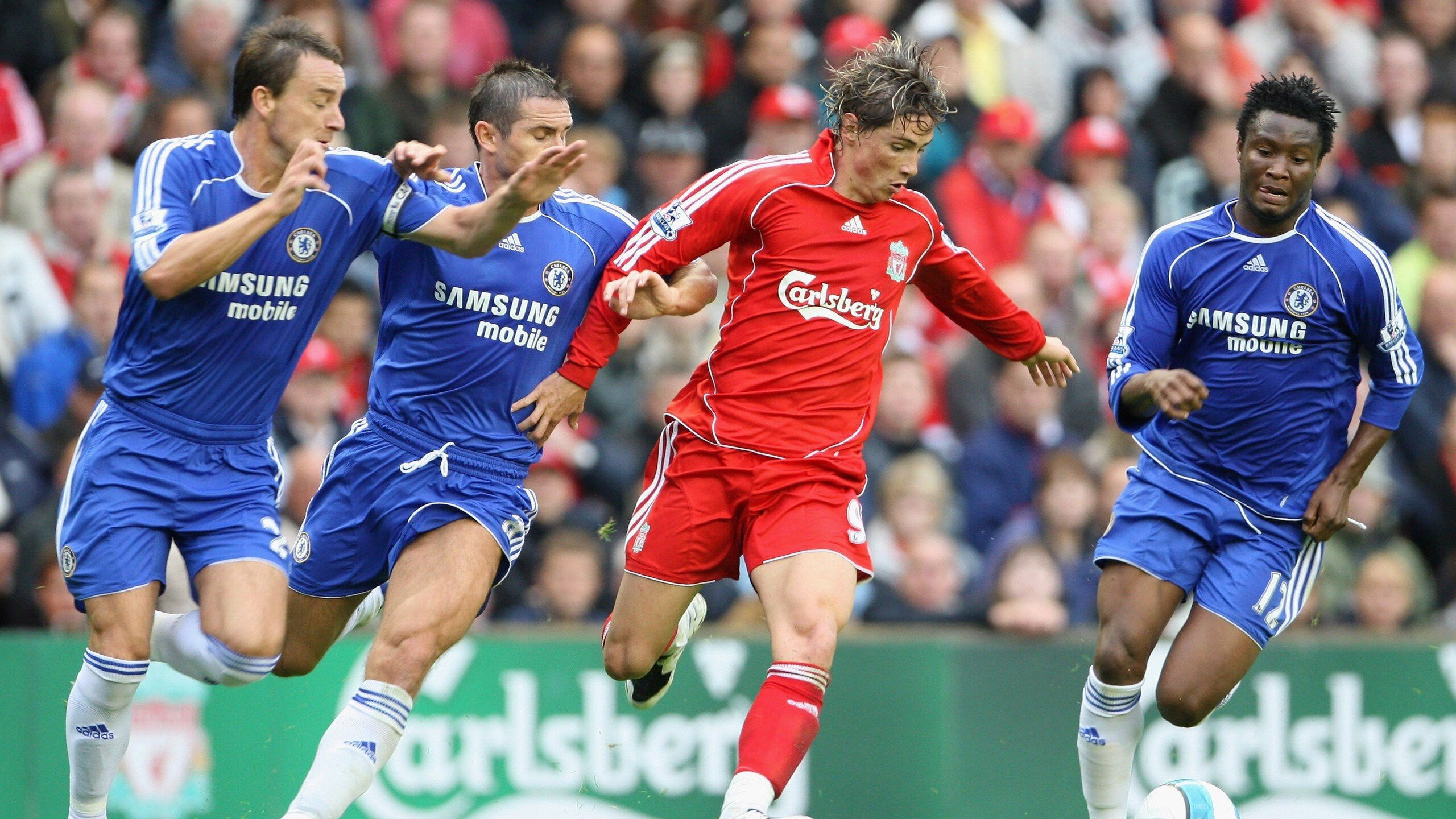 托桑·埃夫布奥姆万成为NBA国际化象征，埃托奥与布冯相视一笑